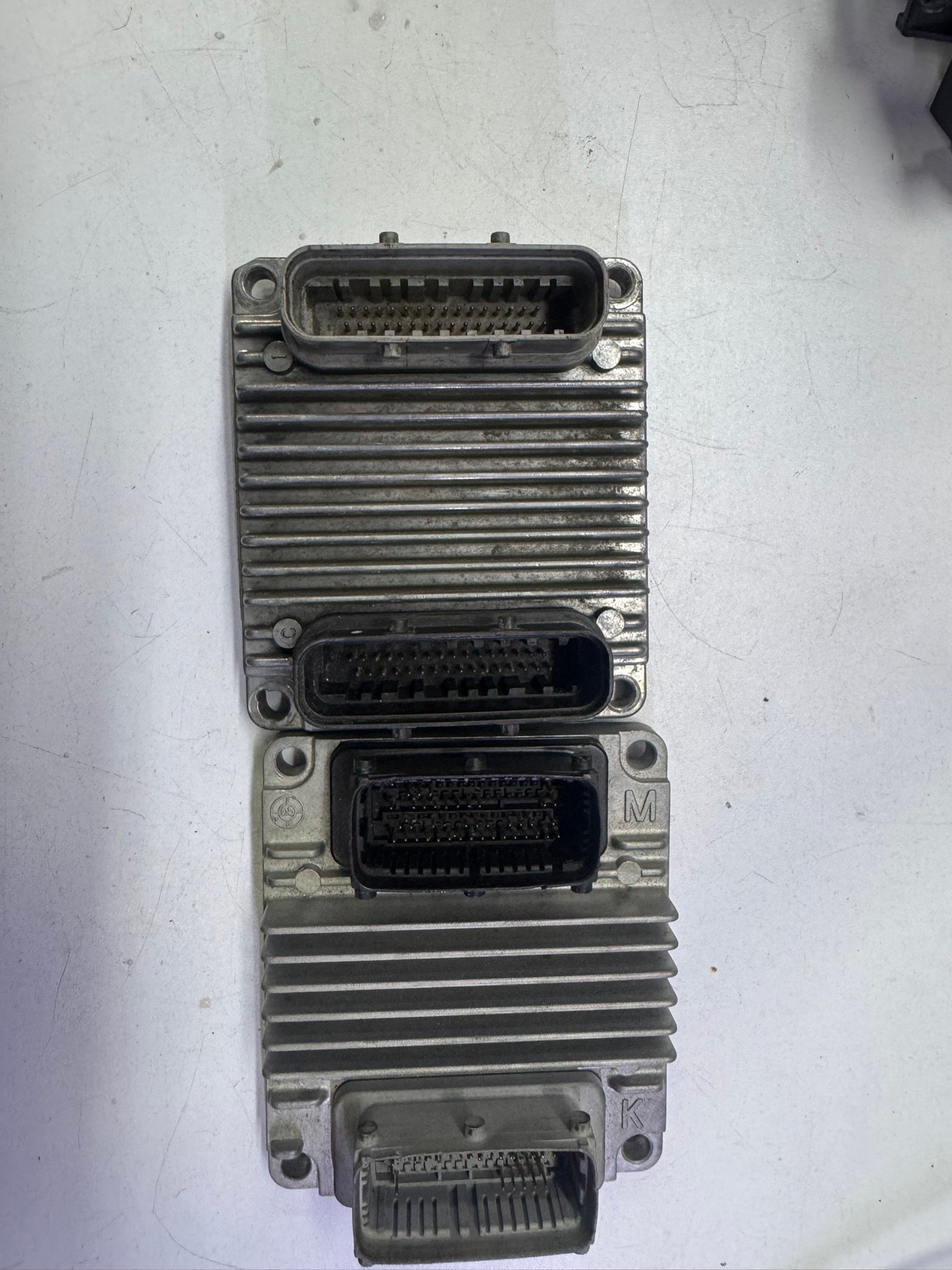 Las computadoras del carro Aveo en Colombia: HV240 y MR140