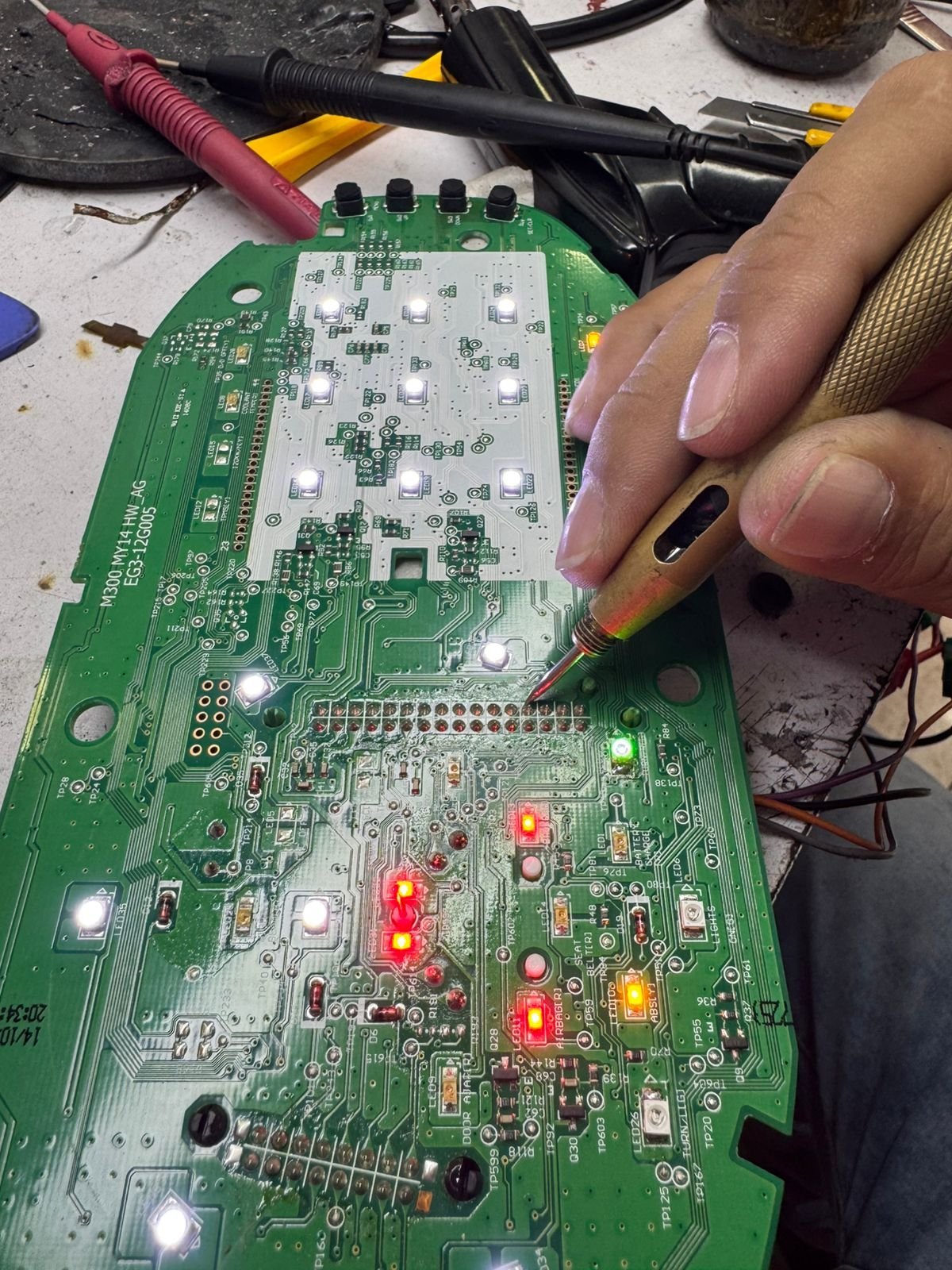 Reparación del LED Direccional del Tablero de un Spark GT