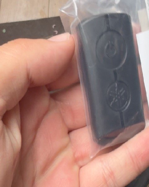 Nuevo control Smart Key original para Yamaha NMAX con garantía en DigitalKeys Armenia