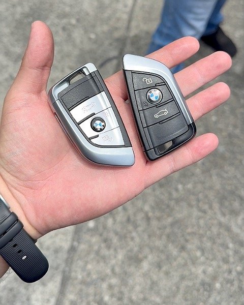 Comparativa de llaves para BMW X6: nueva smart key de lujo y llave original en DigitalKeys Armenia